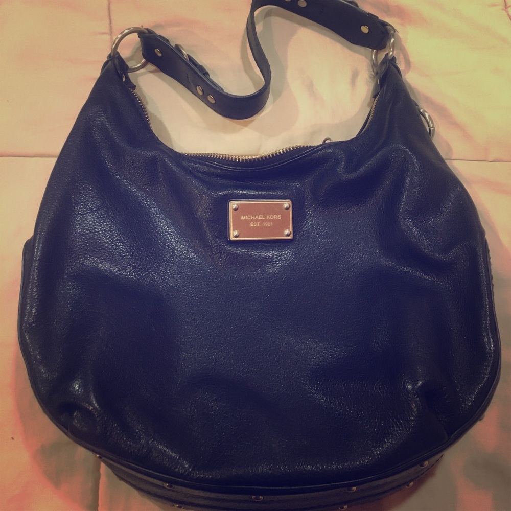 Black Michael kors bag